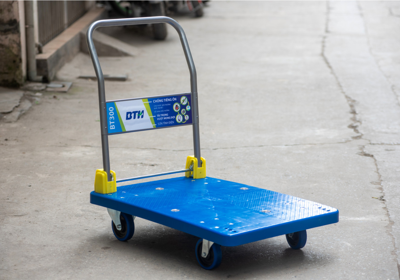 Xe đẩy BT300